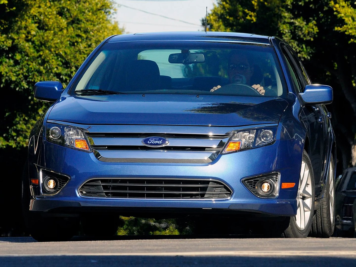 Ford_Fusion_(USA)_1_generation_restyling__Sedan__4.jpg