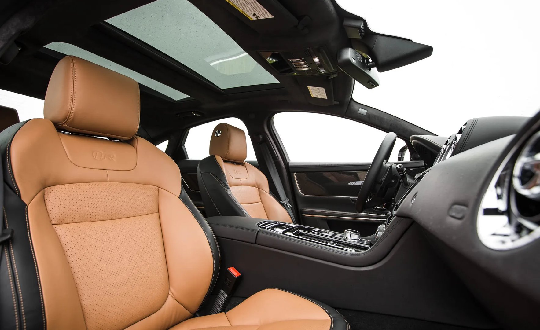 Jaguar_XJR_4_generation_restyling__Sedan__9.jpg
