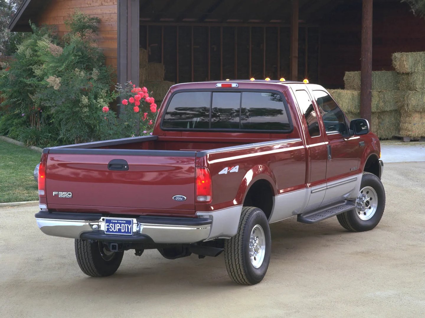 Ford_F-350_1_generation__Pickup_1.5-cab__3.jpg