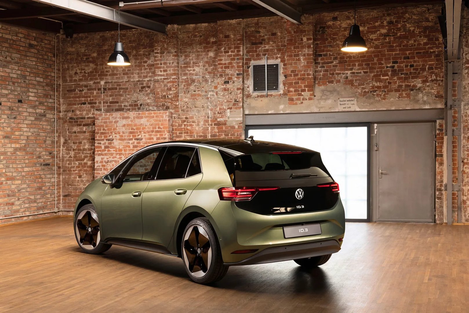 Volkswagen_ID.3_1_generation_restyling__Hatchback_5-door__2.jpg