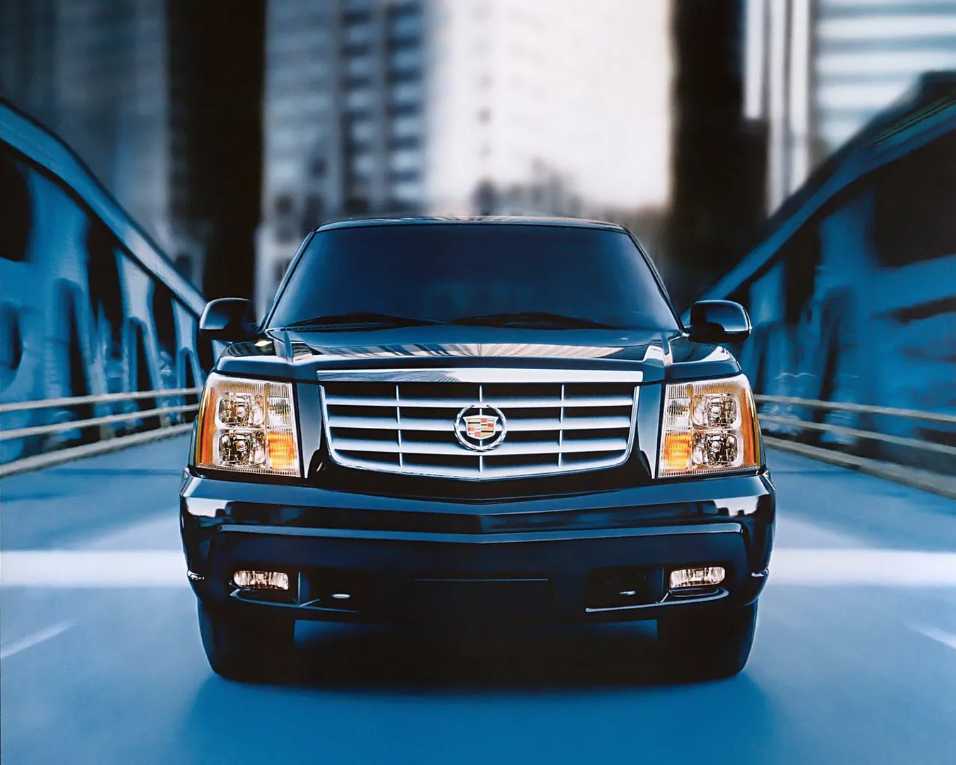 Cadillac_Escalade_2_generation__SUV_5-doors__12.jpg