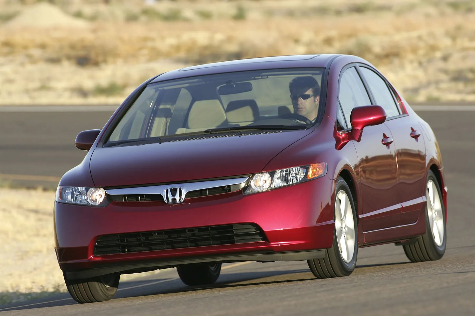 Honda_Civic_(USA)_8_generation__Sedan__7.jpg