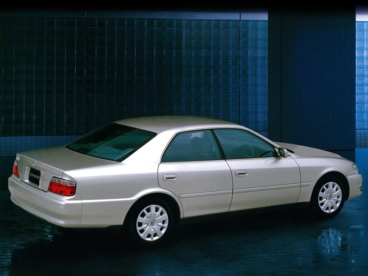 Toyota_Chaser_6_generation_restyling__Sedan__4.jpg