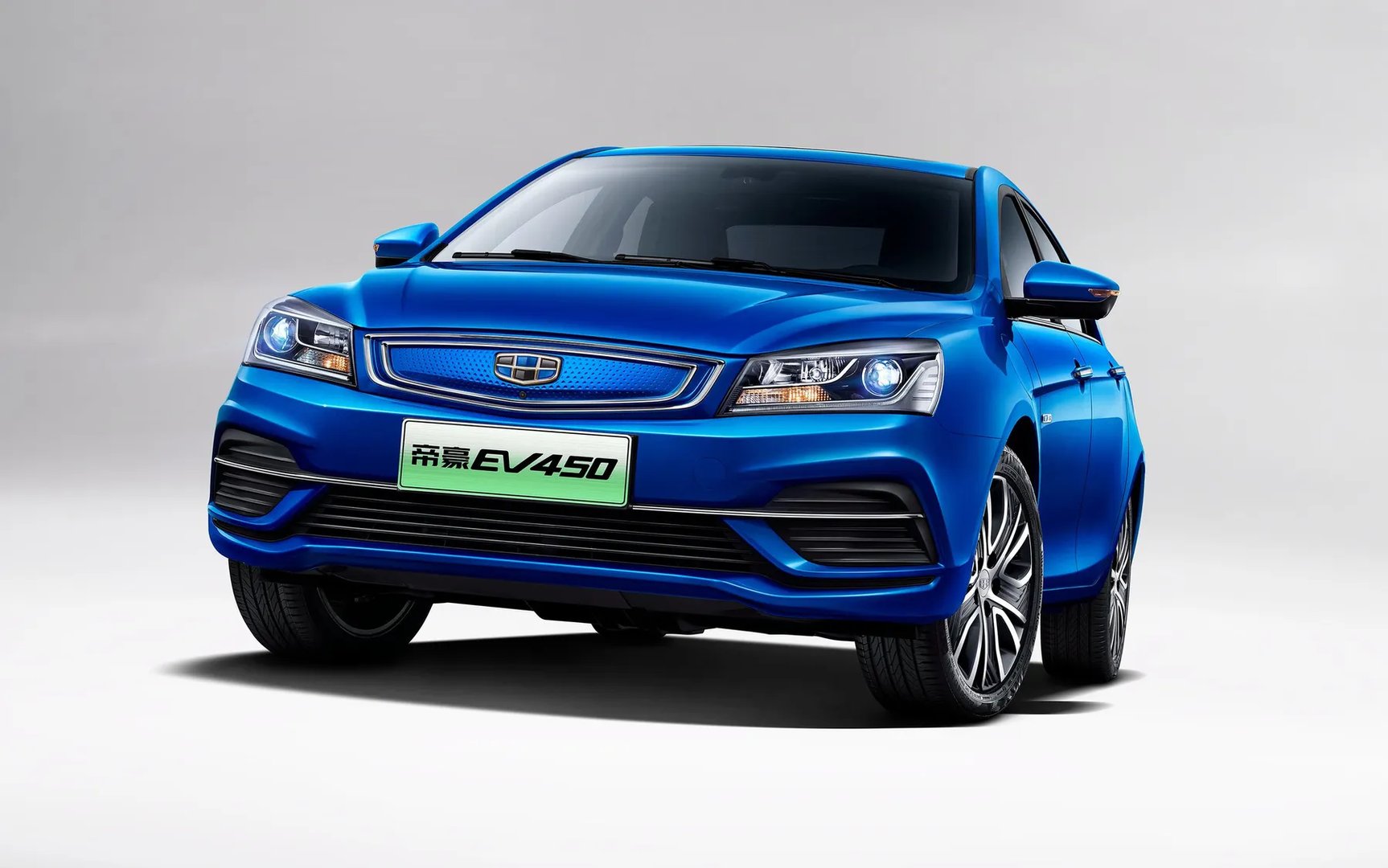 1 generation, restyling 