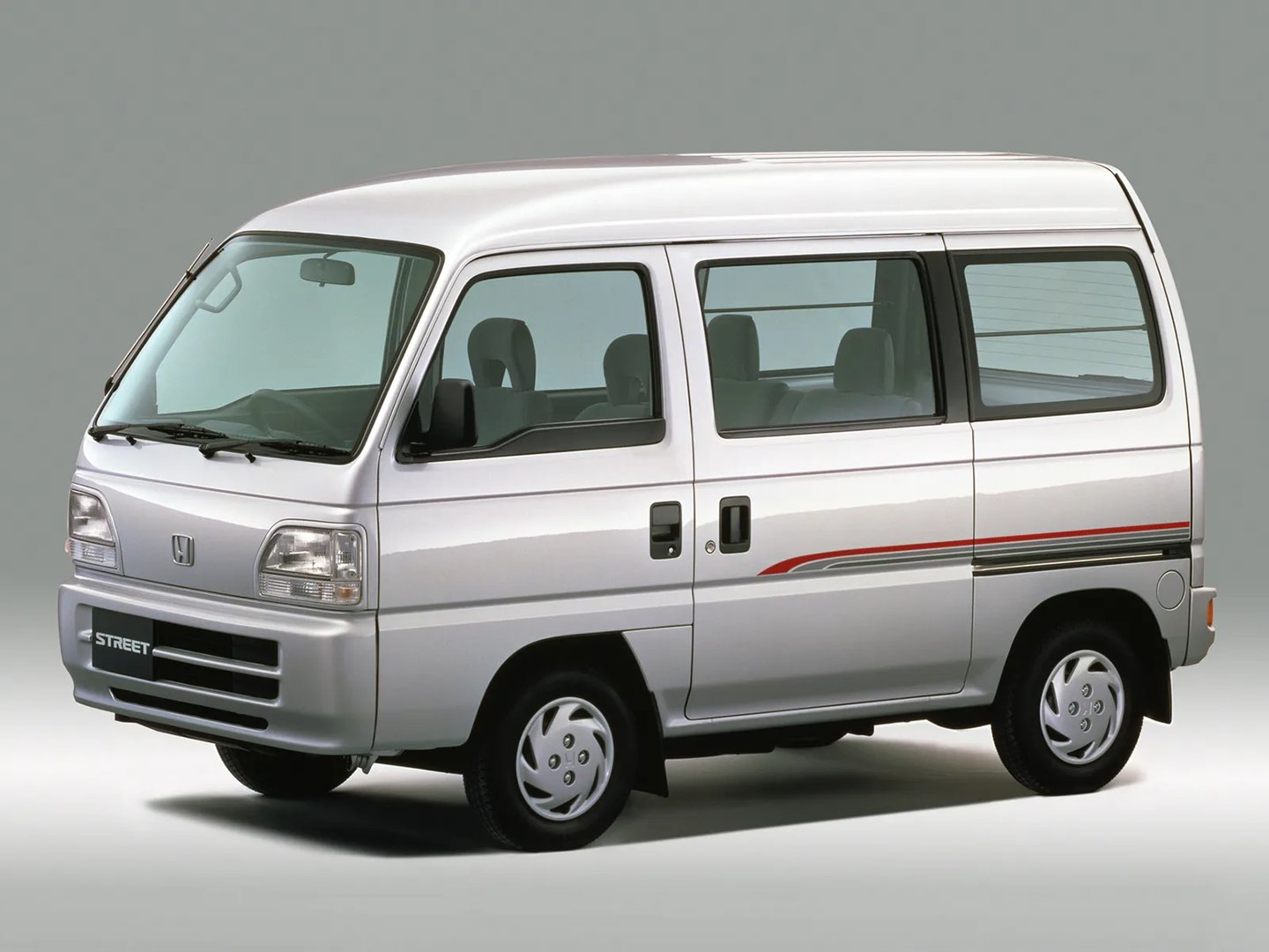 2 generation, restyling 