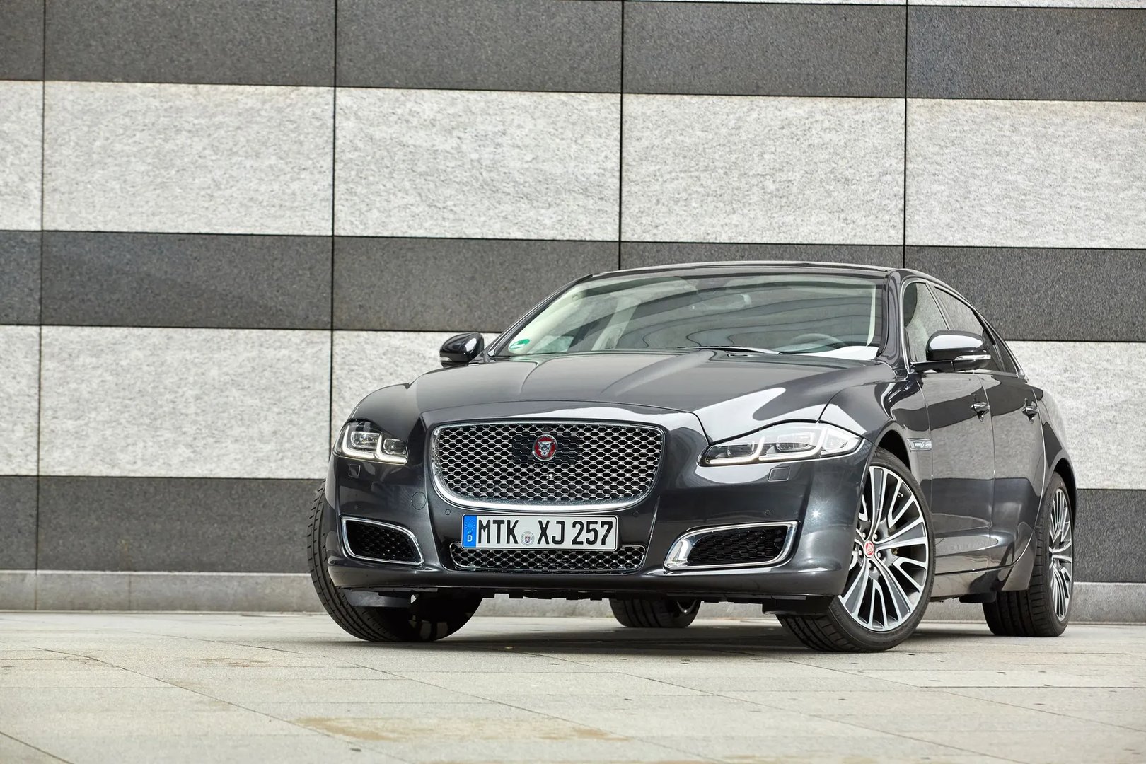 4 generation, restyling 