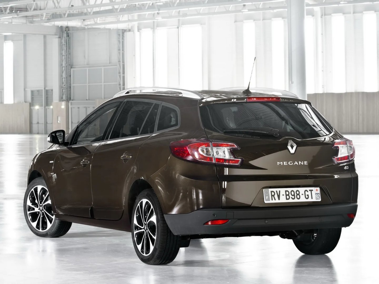 Renault_Megane_3_generation_restyling_2__Estate_5-door__1.jpg