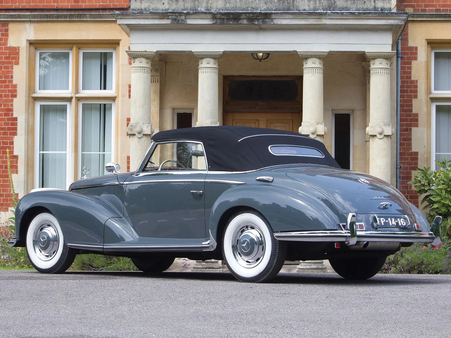 Mercedes_W188_1_generation__Roadster__1.jpg