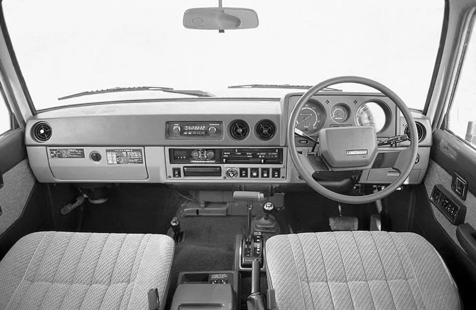 Toyota_LC_7_generation_restyling__SUV_5-doors__6.jpg