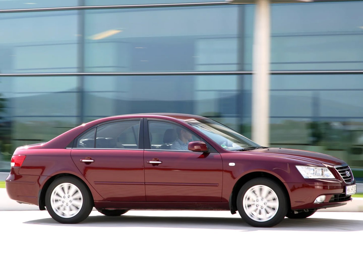 Hyundai_Sonata_5_generation_restyling__Sedan__5.jpg