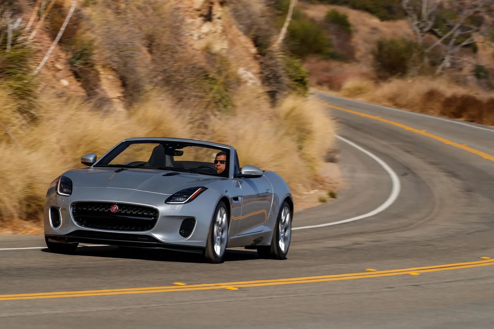 Jaguar_F-Type_1_generation_restyling__Roadster__4.jpg