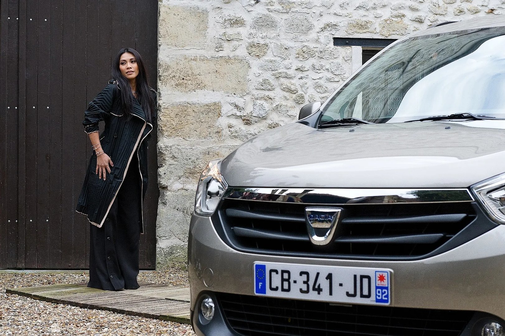 Dacia_Lodgy_1_generation__Compact_Van__12.jpg