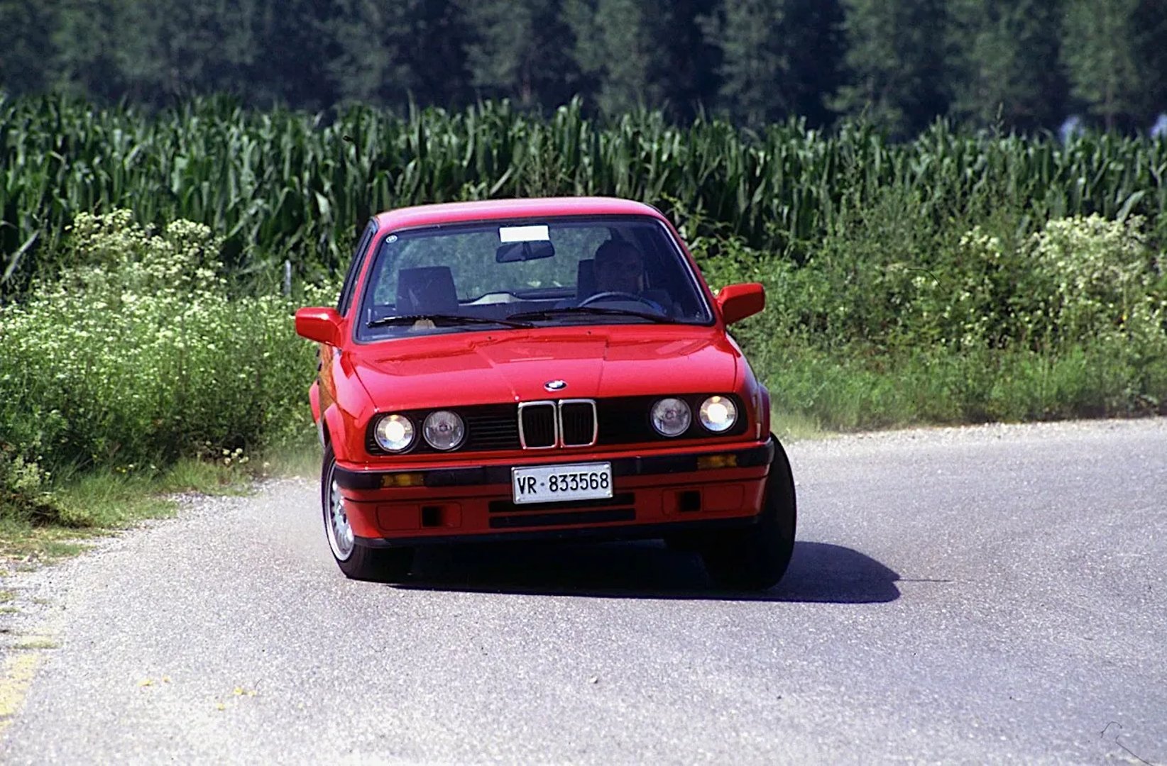 BMW_3_series_2_generation__Estate_5-door__1.jpg
