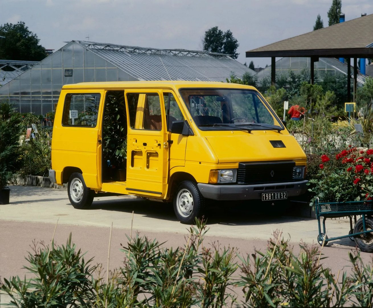 Renault_Trafic_1_generation__Minivan__2.jpg
