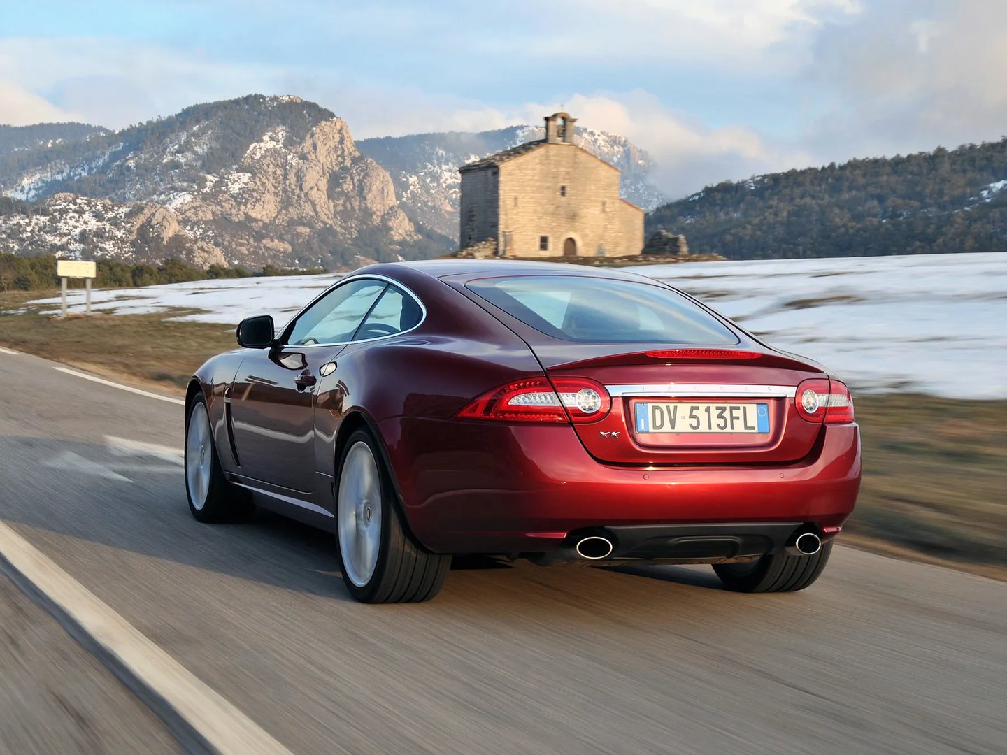 Jaguar_XK_2_generation_restyling_1__Coupe__10.jpg
