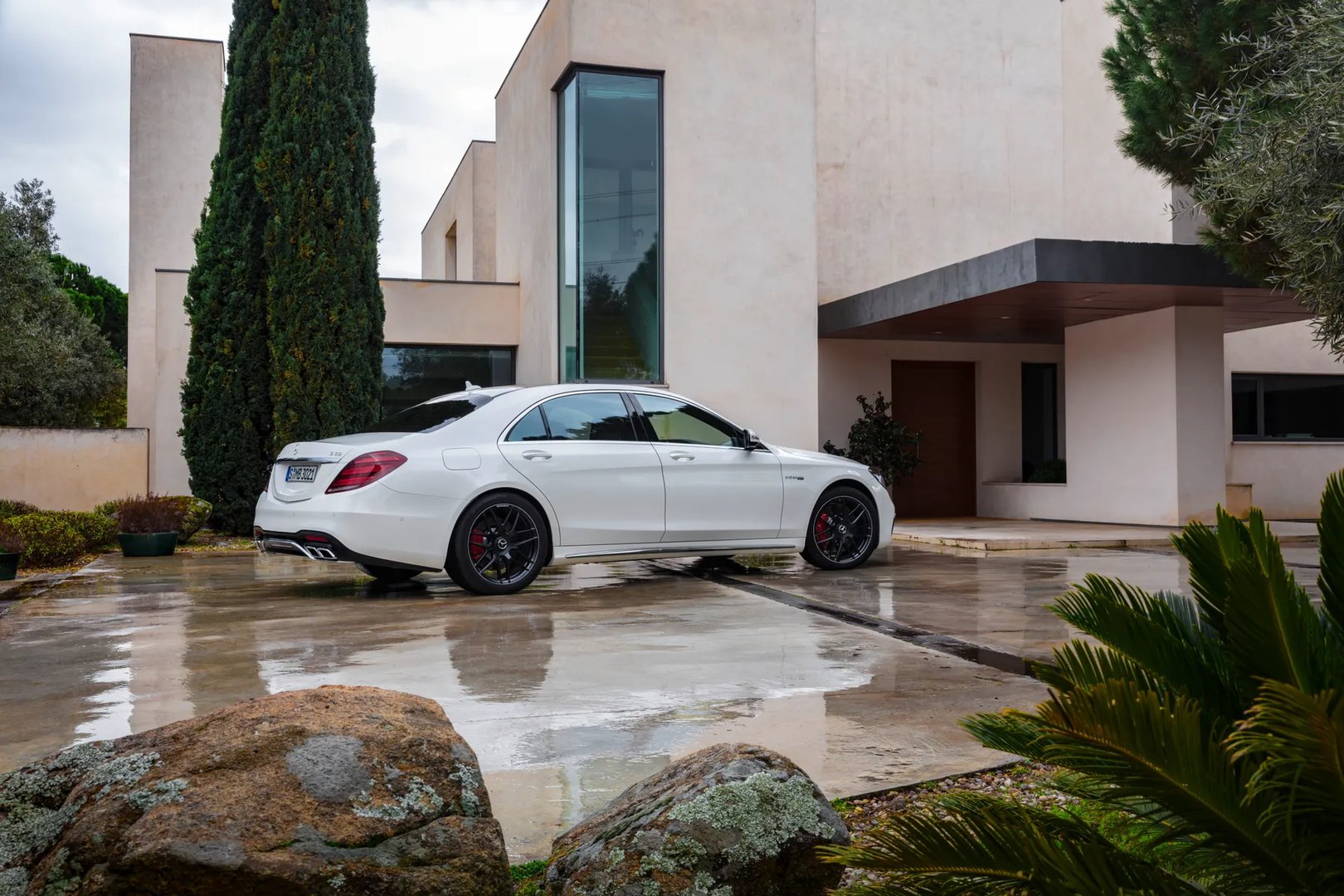 Mercedes_S-Class_AMG_3_generation_restyling__Sedan__10.jpg