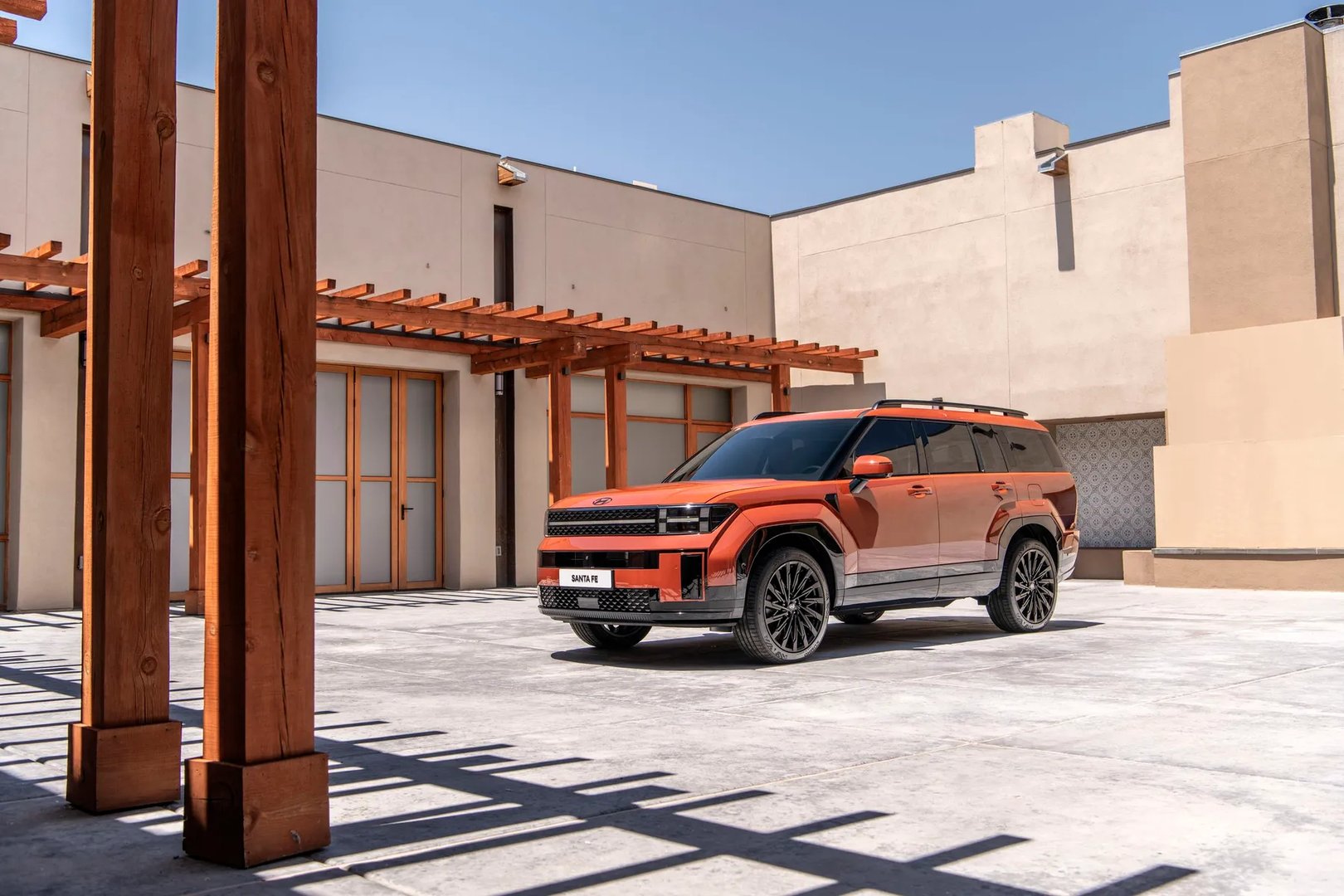 Hyundai_Santa_Fe_5_generation__SUV_5-doors__11.jpg