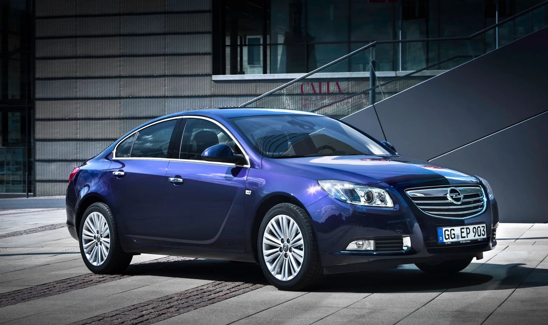Opel_Insignia_1_generation__Sedan__5.jpg