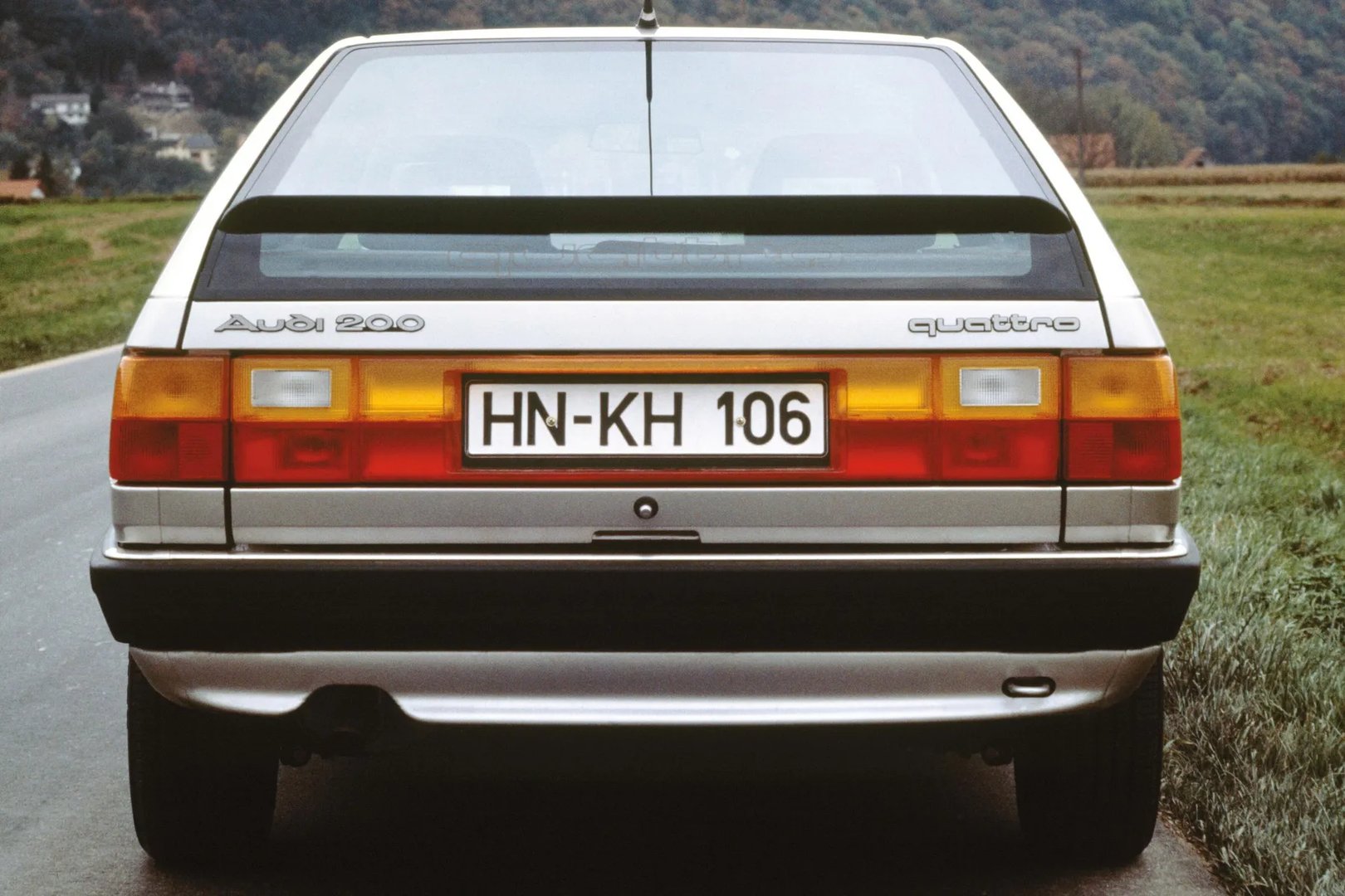 Audi_200_2_generation_restyling__Estate_5-door__4.jpg