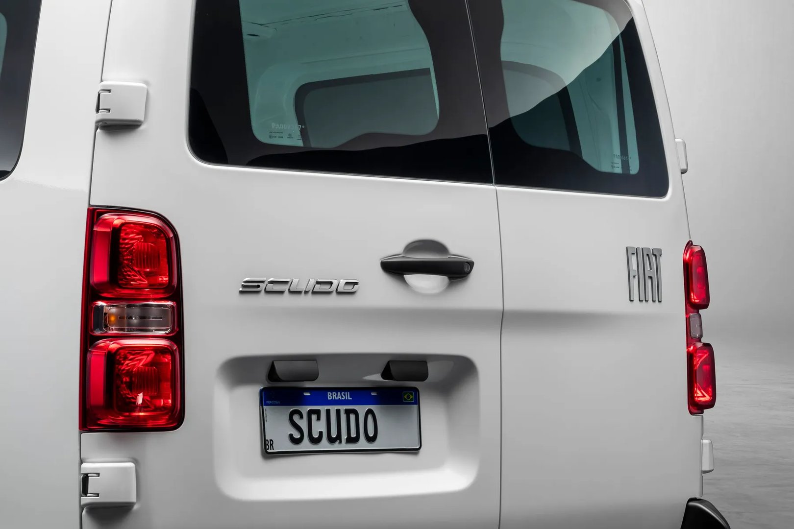 Fiat_Scudo_3_generation__Minivan__11.jpg