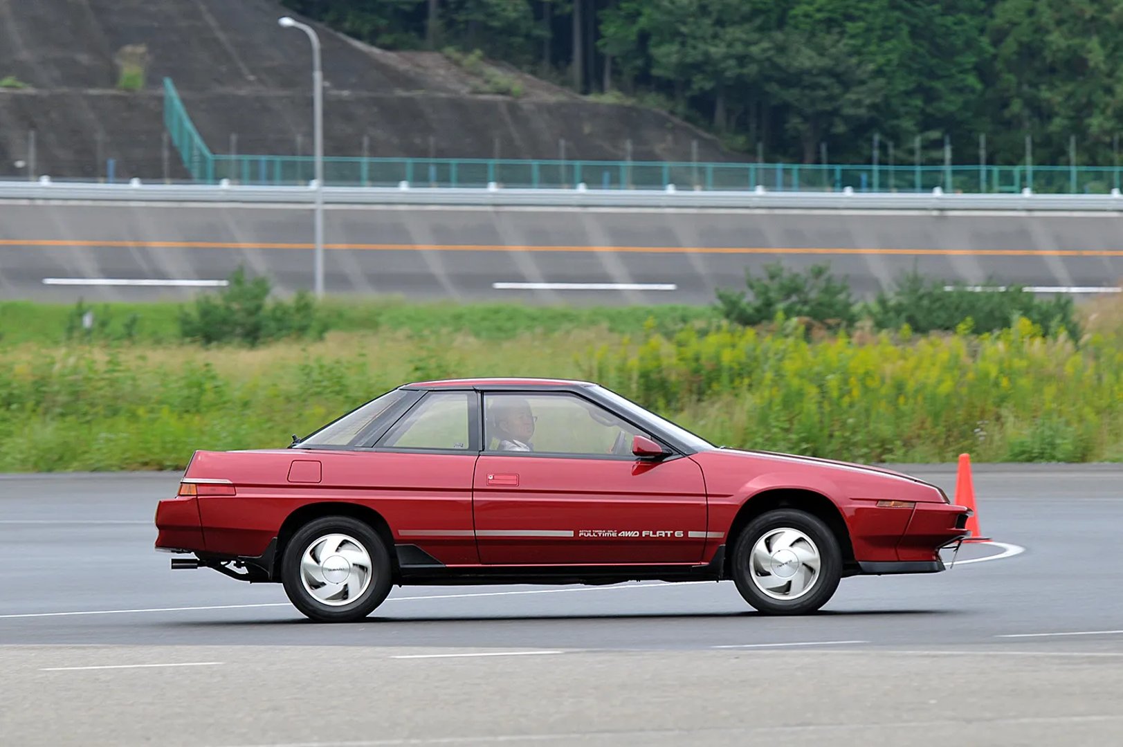 Subaru_Alcyone_1_generation__Coupe__4.jpg