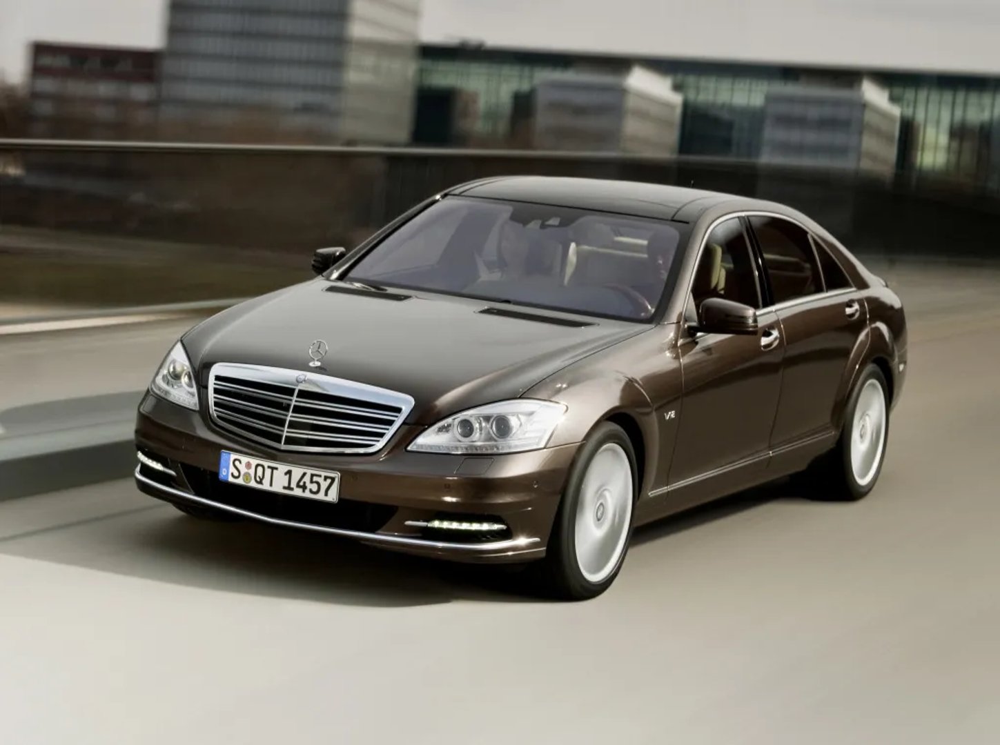Mercedes_S-Class_5_generation_restyling__Sedan_Long__13.jpg