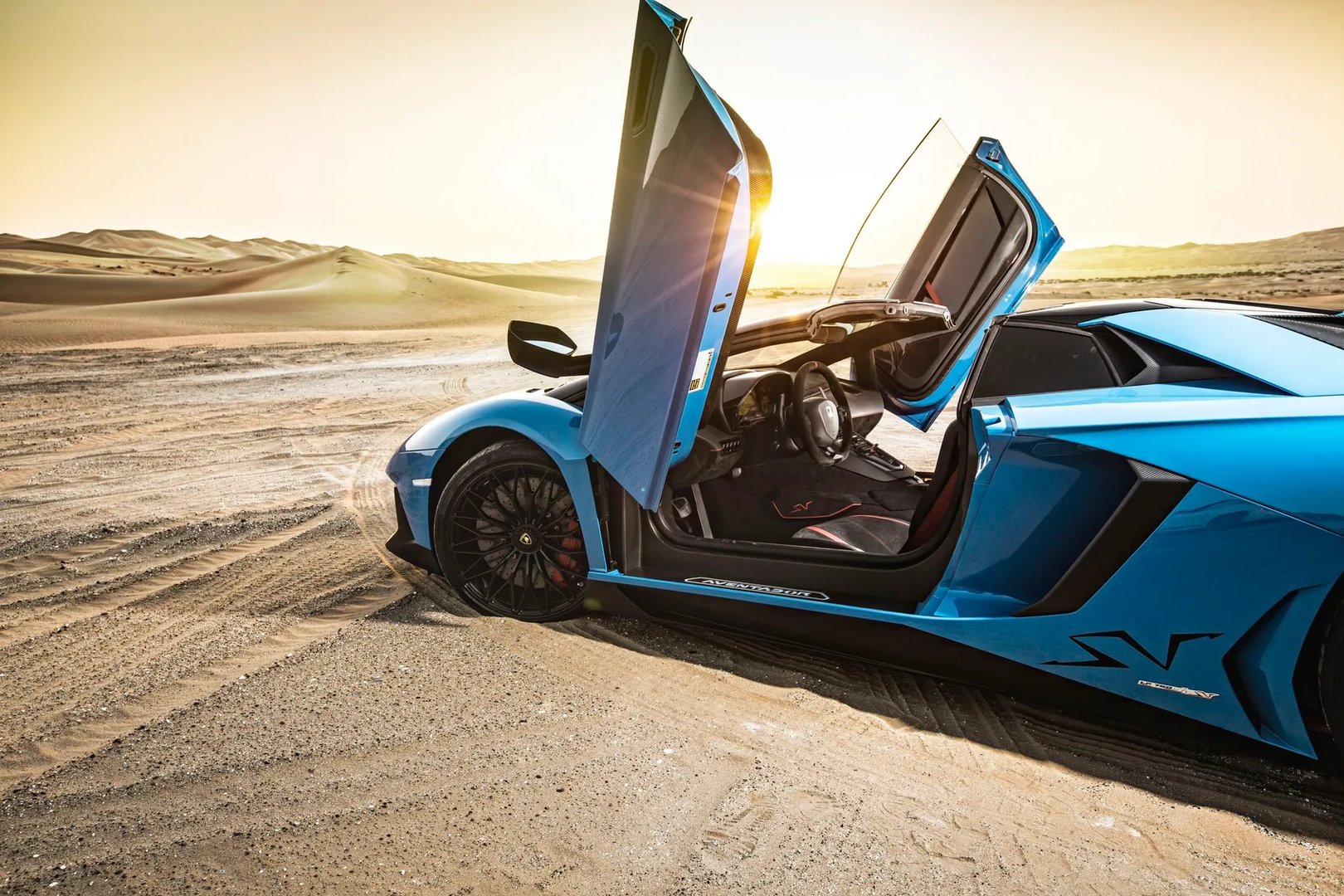 Lamborghini_Aventador_1_generation_restyling__Roadster__9.jpg