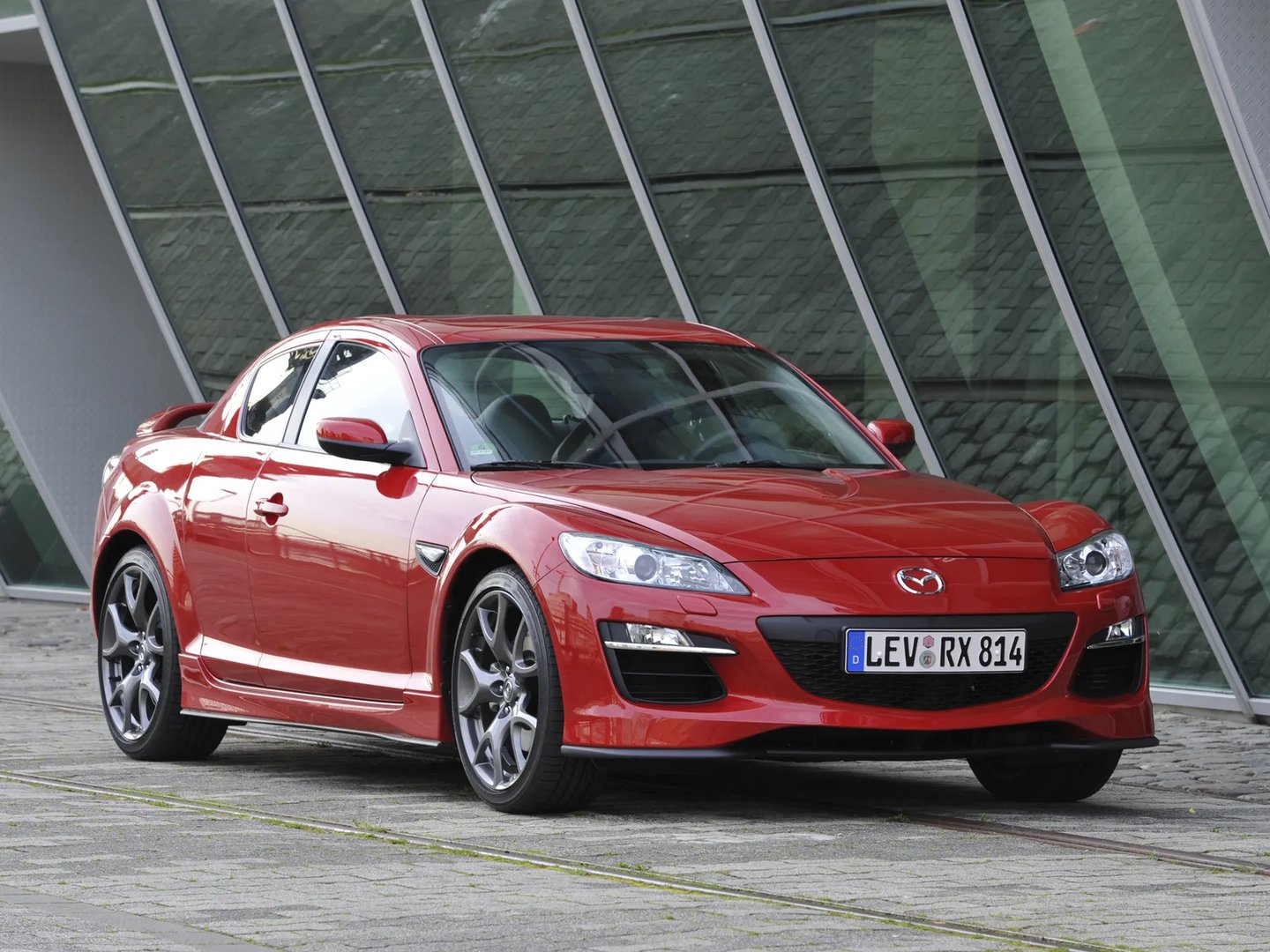1 generation, restyling 
