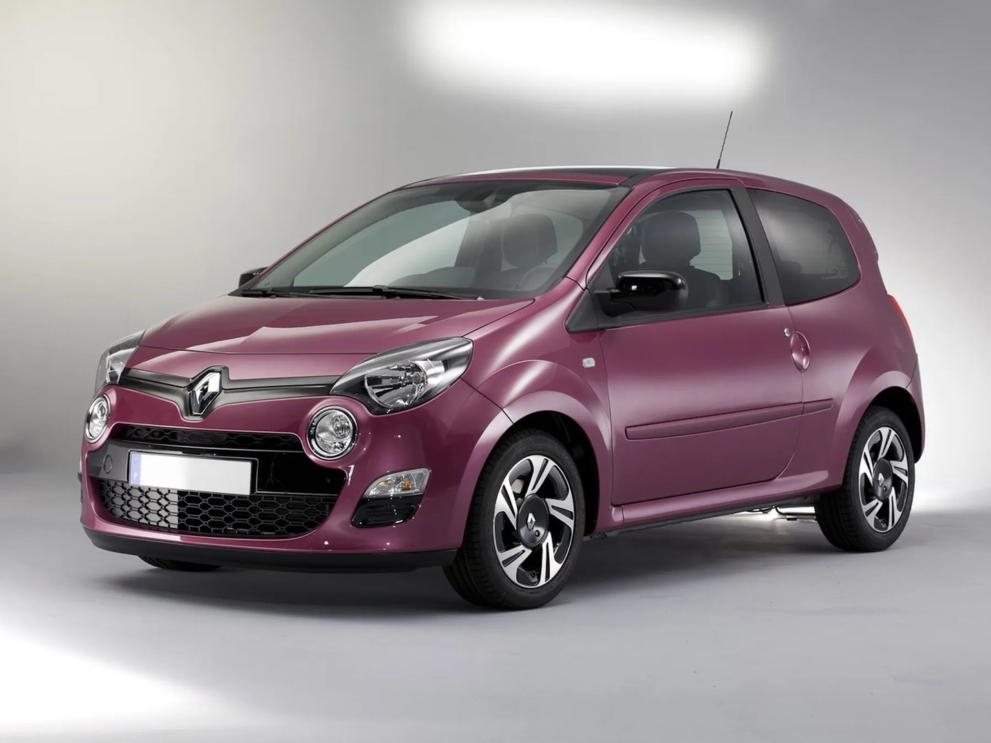 Renault_Twingo_2_generation_restyling__Mini_3-doors__2.jpg