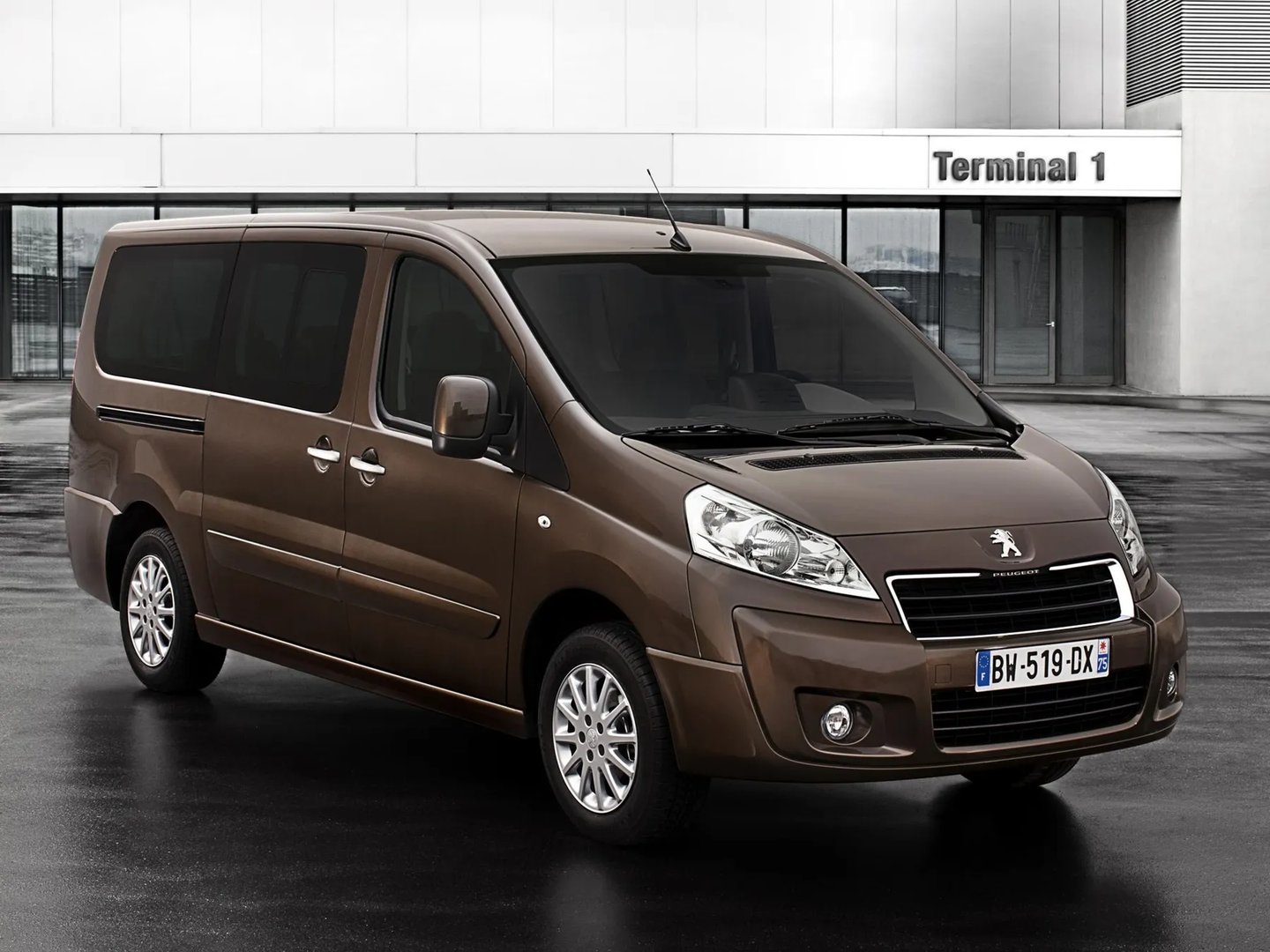 Peugeot Expert 2 generation, restyling  Minivan