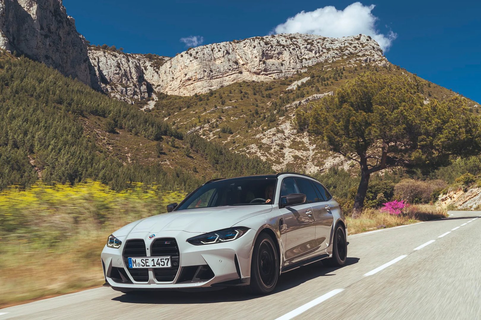 BMW_M3_6_generation__Estate_5-door__7.jpg