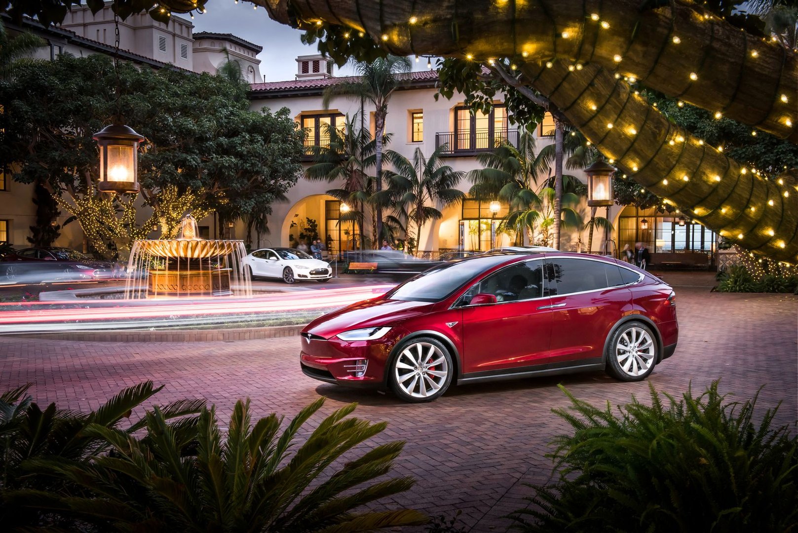 tesla_Model_X_1_generation__SUV_5-doors__17.jpg
