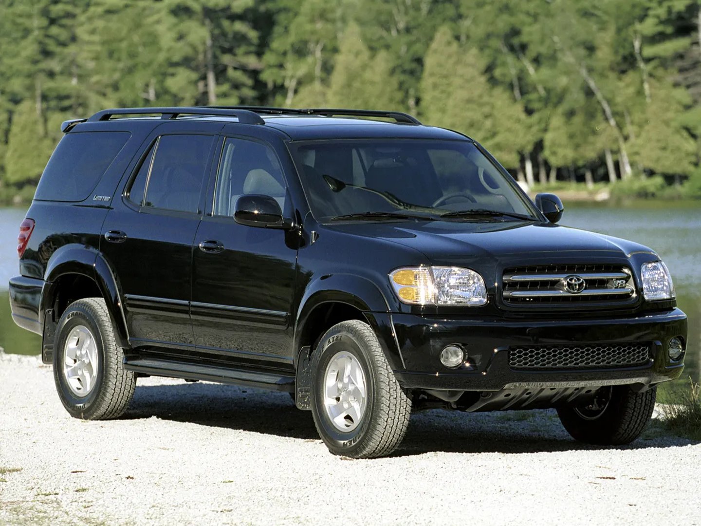Toyota_Sequoia_1_generation__SUV_5-doors__2.jpg