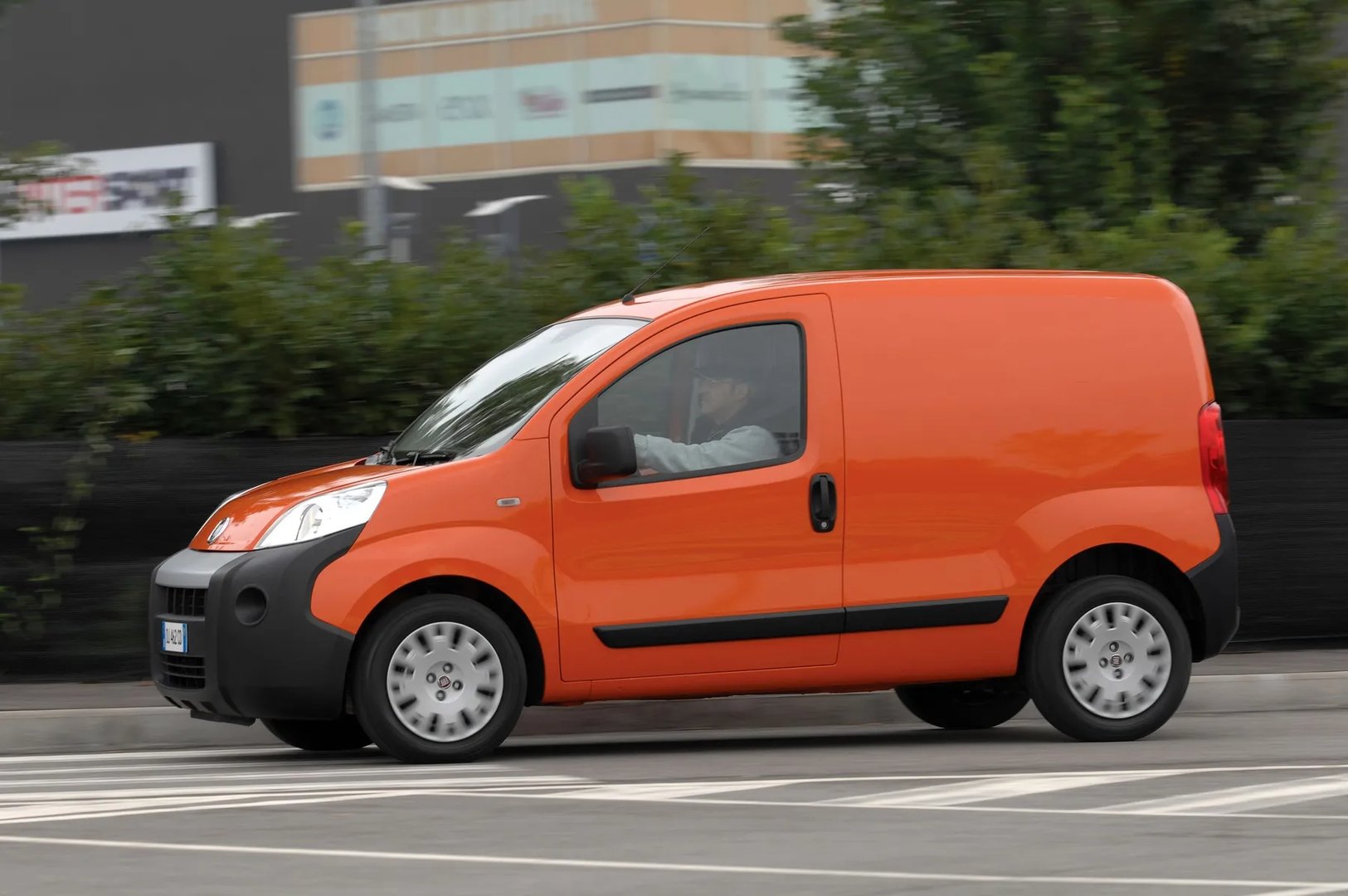 Fiat_Fiorino_3_generation__Van__7.jpg