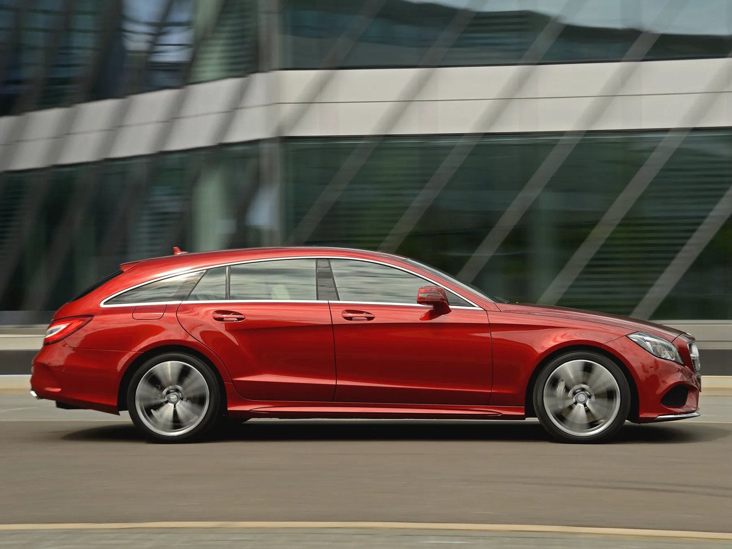 Mercedes_CLS_2_generation_restyling__Estate_5-door__4.jpg