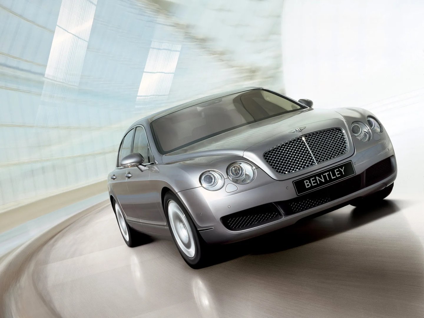 Bentley_Flying_Spur_1_generation__Sedan__9.jpg