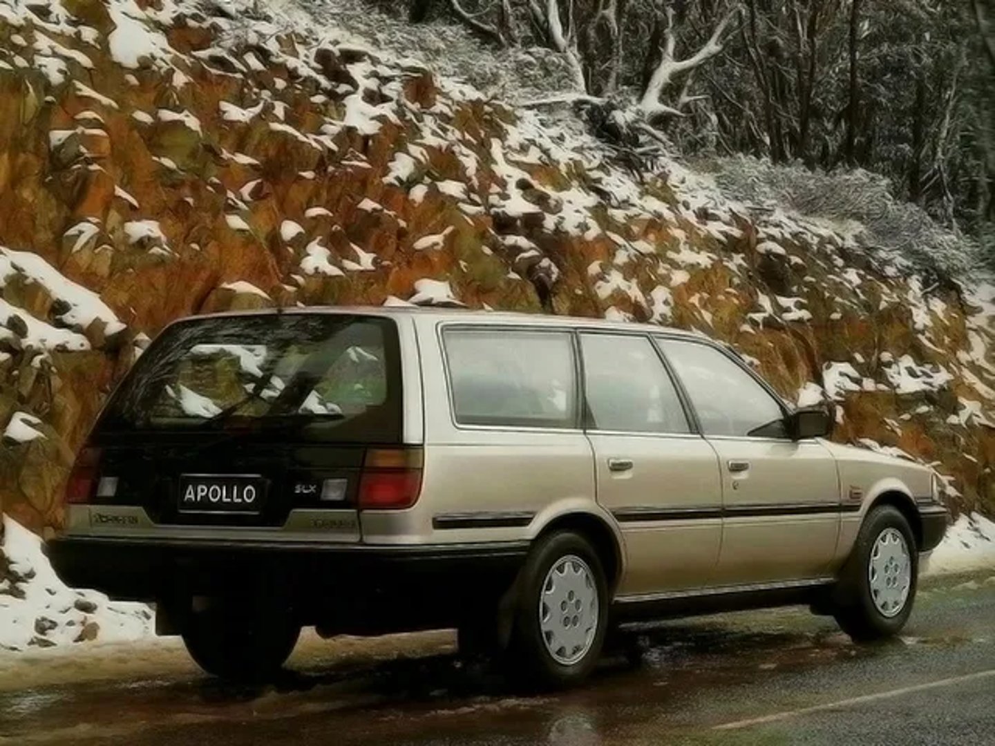 Holden_Apollo_1_generation__Estate_5-door__1.jpg