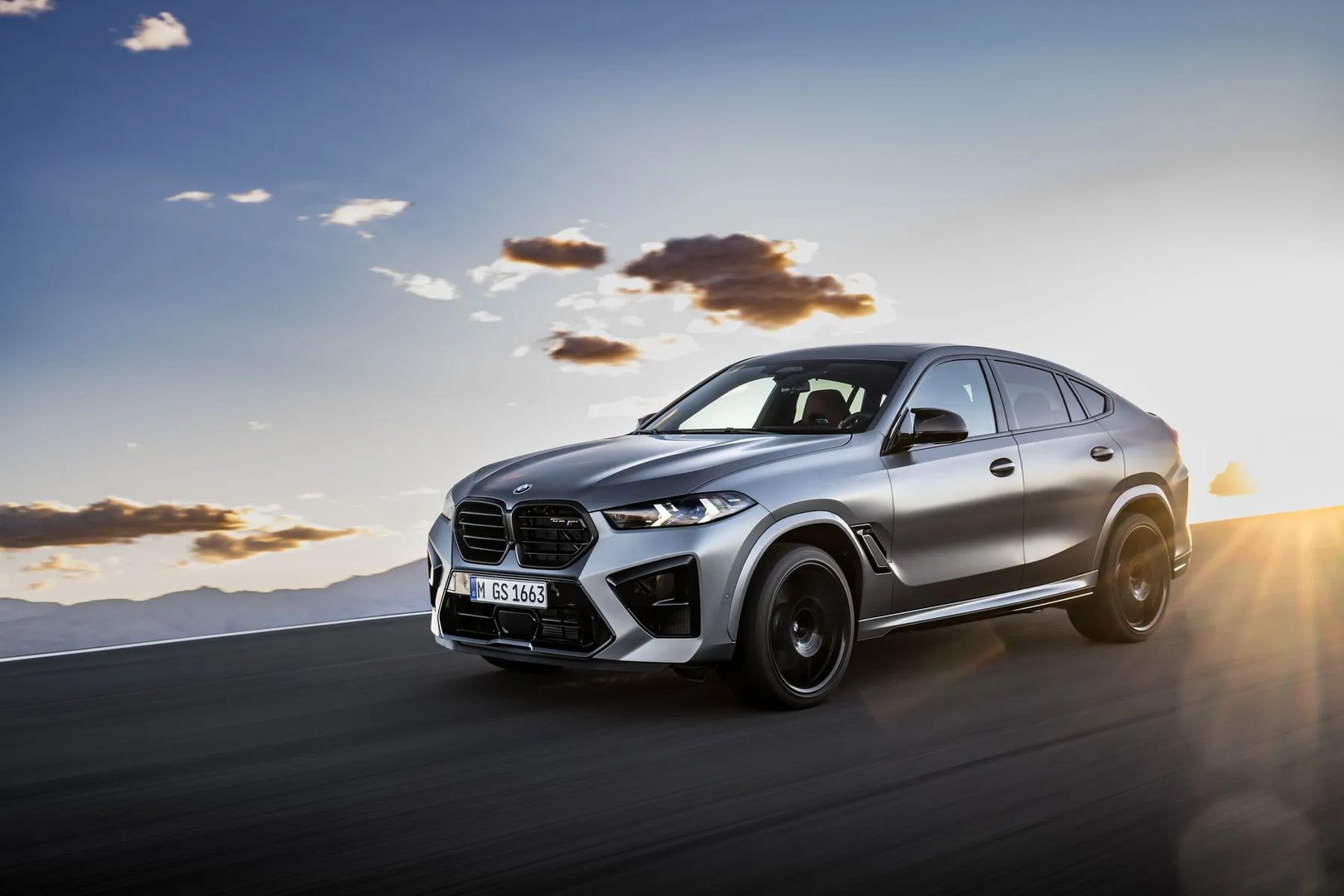 BMW_X6_M_3_generation_restyling_1__SUV_5-doors__6.jpg