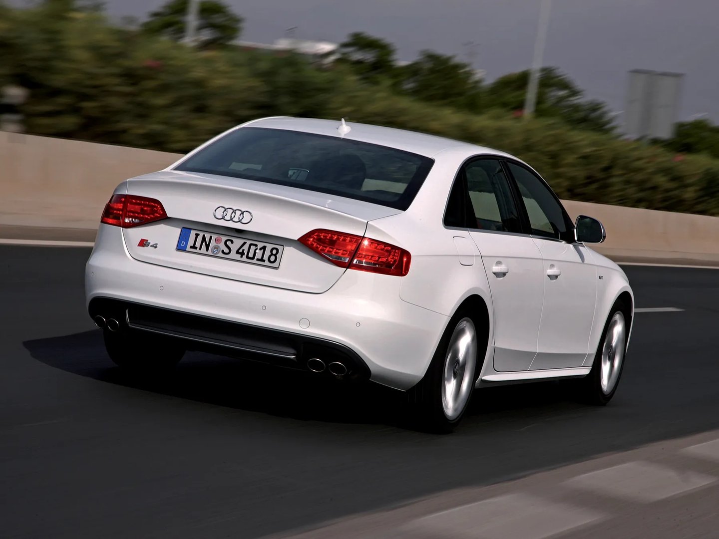Audi_S4_4_generation__Sedan__13.jpg