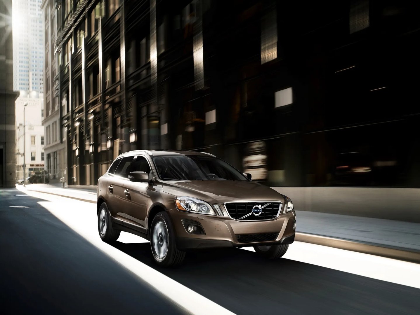 Volvo_XC60_1_generation__SUV_5-doors__3.jpg