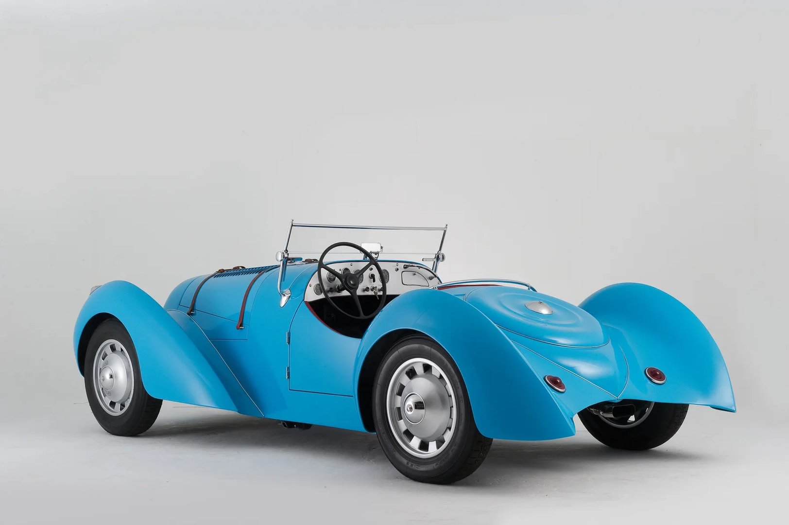 Peugeot_402_1_generation__Roadster__2.jpg