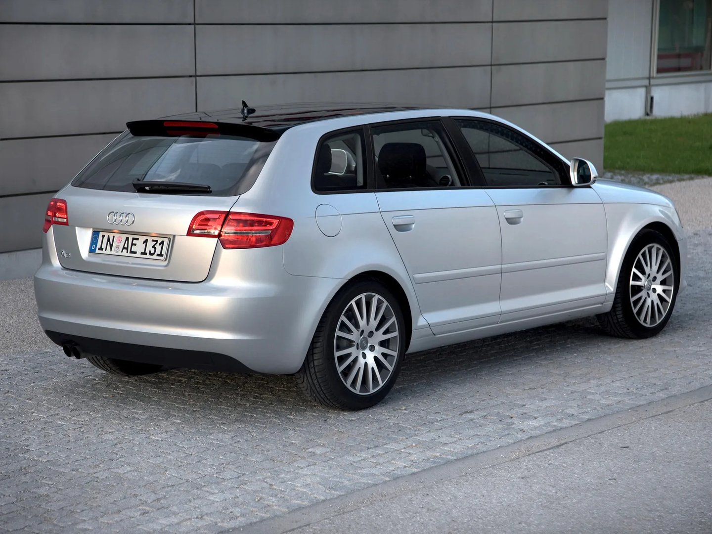 Audi_A3_2_generation_restyling_2__Hatchback_5-door__2.jpg