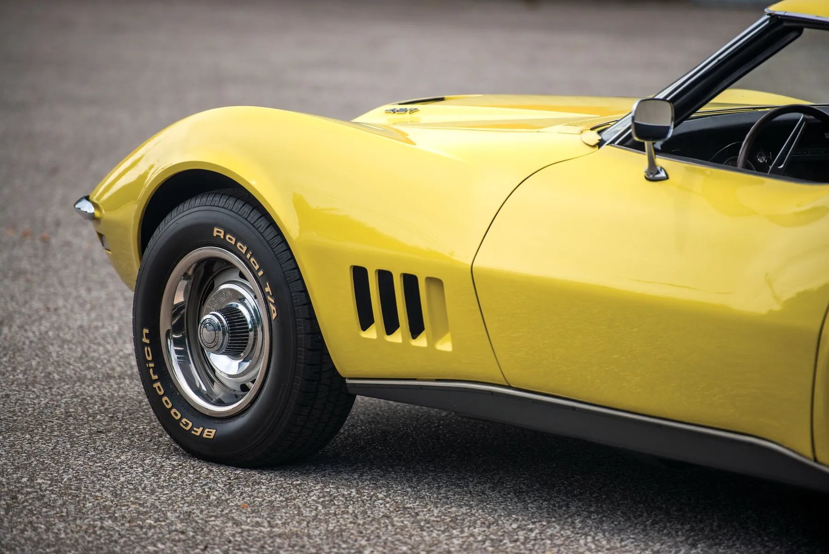 Chevrolet_Corvette_3_generation__Coupe__4.jpg