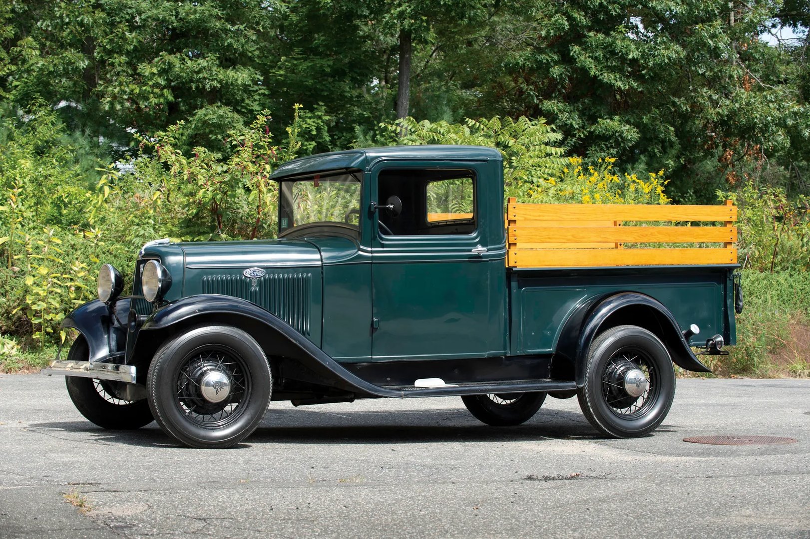 Ford_V8_1_generation__Pickup_single-cab__2.jpg