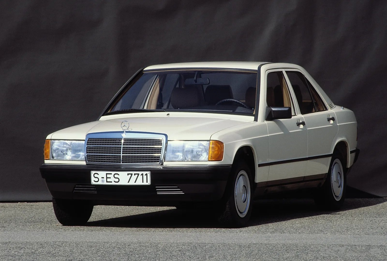 W201  Sedan