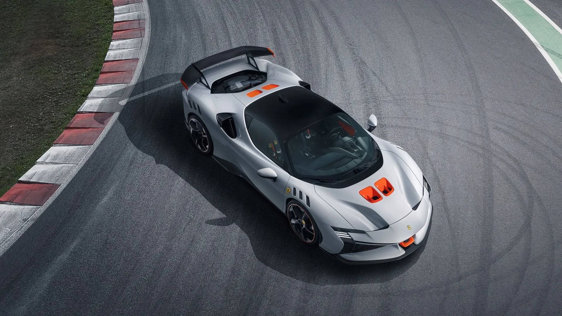 Ferrari_SF90_XX_1_generation__Coupe__1.jpg
