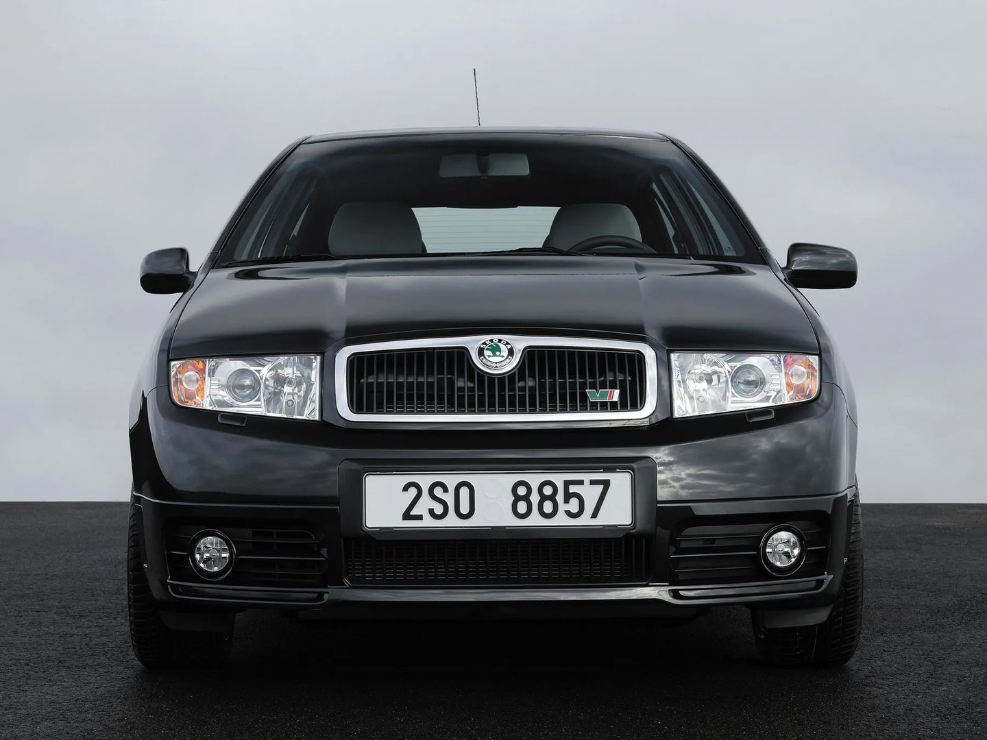 Skoda_Fabia_RS_1_generation__Hatchback_5-door__4.jpg