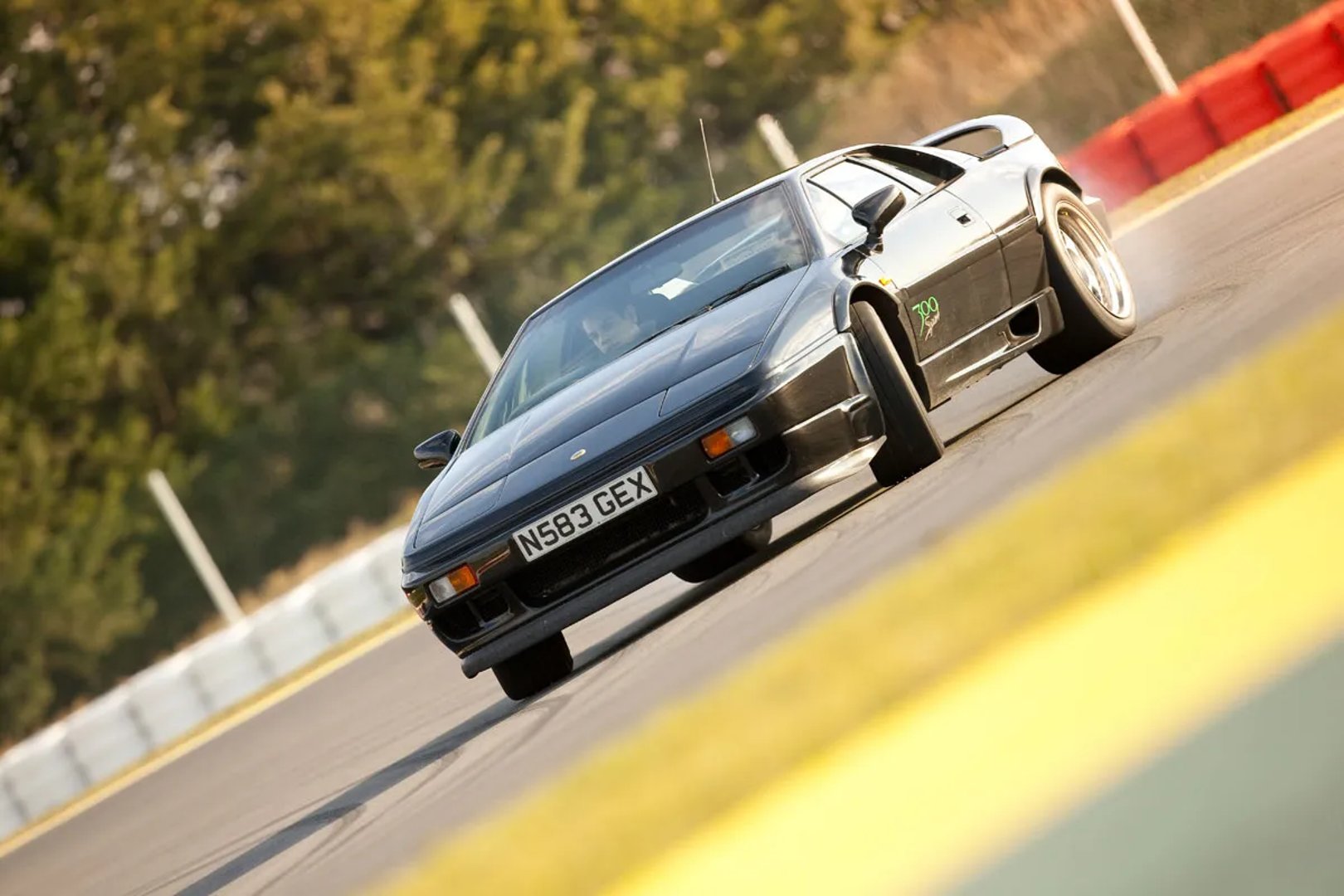 Lotus_Esprit_4_generation__Coupe__4.jpg