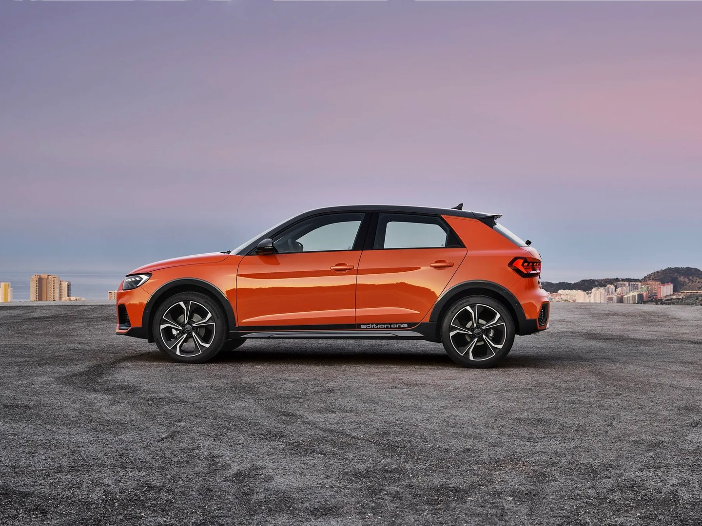 Audi_A1_Citycarver_1_generation__SUV_5-doors__4.jpg