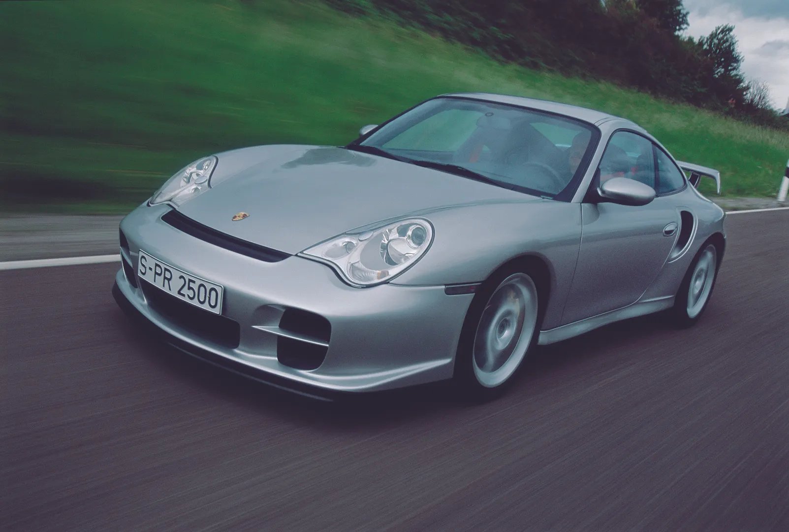 Porsche_911_GT2_2_generation__Coupe__12.jpg